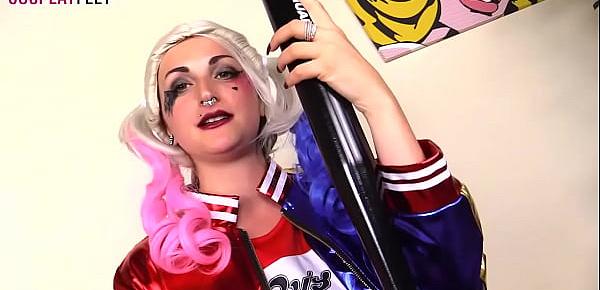  Two Harley Quinn cosplayers show feet in pantyhose